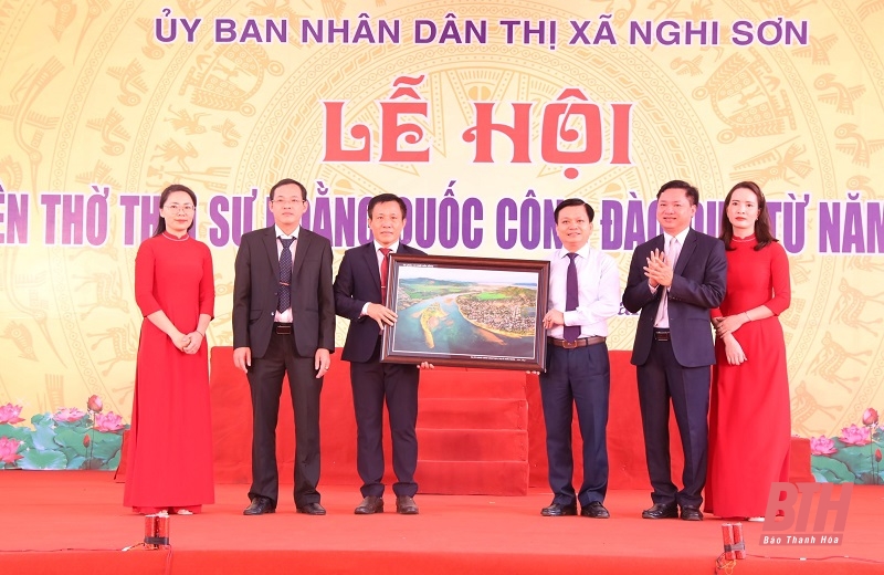 Anh-tin-bai